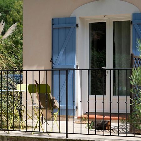 Les Manaux En Provence Bed & Breakfast Roquevaire Екстериор снимка